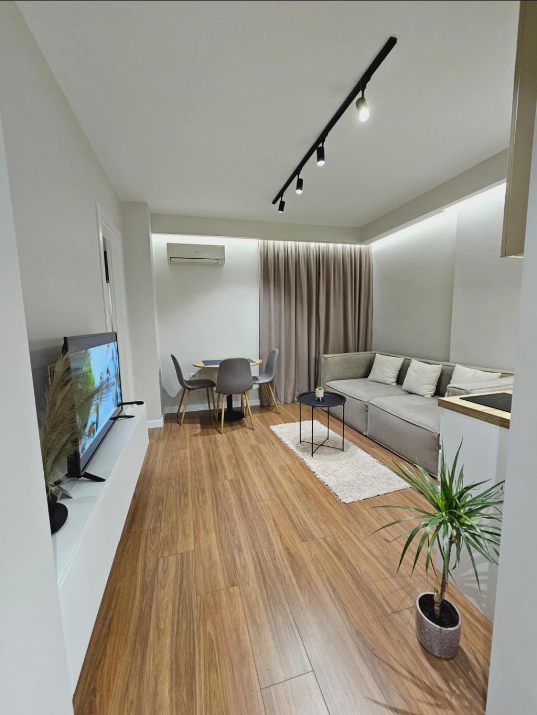 Tirana Center Piazza-In Apartment Exterior photo